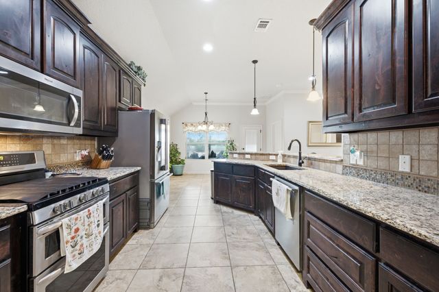 134 Donna Circle, Granbury, TX 76049