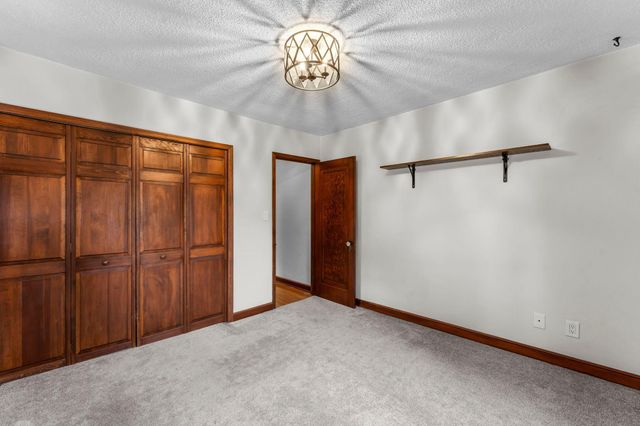 2695 Harvester Avenue E, Maplewood, MN 55119