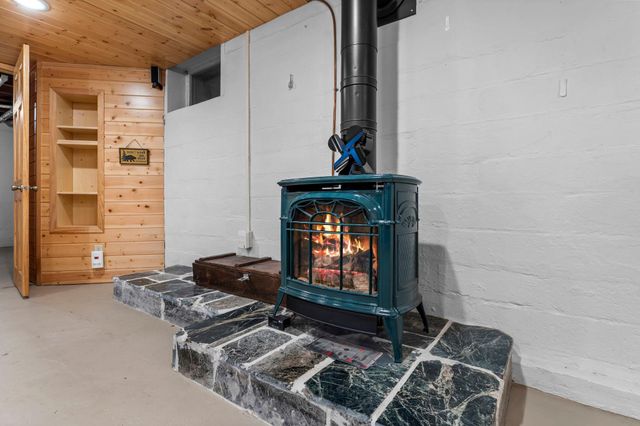 2695 Harvester Avenue E, Maplewood, MN 55119