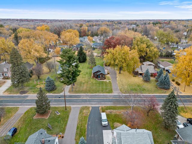 2695 Harvester Avenue E, Maplewood, MN 55119