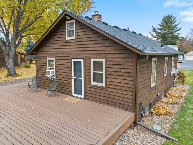 2695 Harvester Avenue E, Maplewood, MN 55119