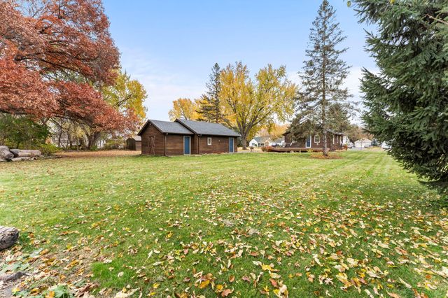 2695 Harvester Avenue E, Maplewood, MN 55119