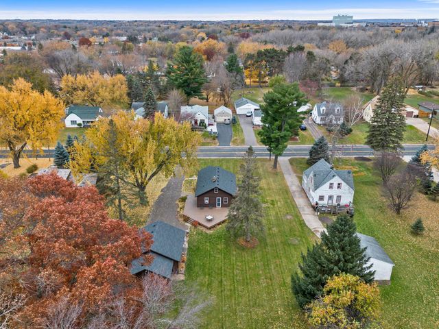 2695 Harvester Avenue E, Maplewood, MN 55119
