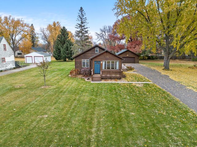 2695 Harvester Avenue E, Maplewood, MN 55119
