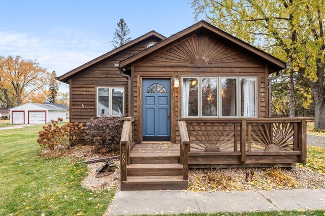 2695 Harvester Avenue E, Maplewood, MN 55119