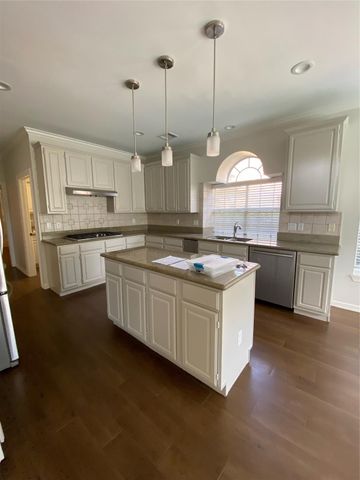 14127 Swallowfield Drive, Houston, TX 77077