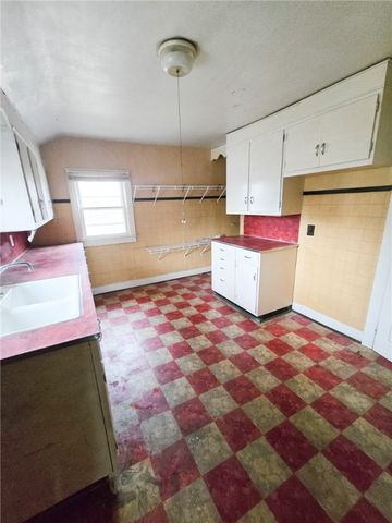 6 Maple Street, Auburn, NY 13021