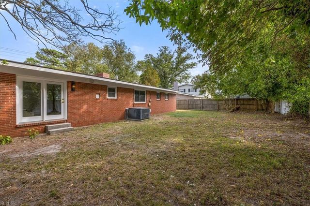 321 Caren DR, Virginia Beach, VA 23452