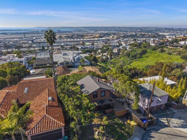 1827 Puterbaugh St, San Diego, CA 92103