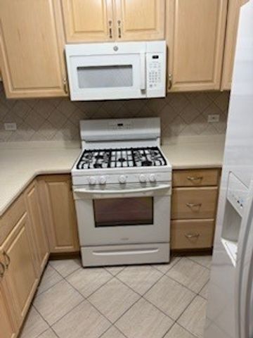 200 N Addison Avenue 206, Elmhurst, IL 60126