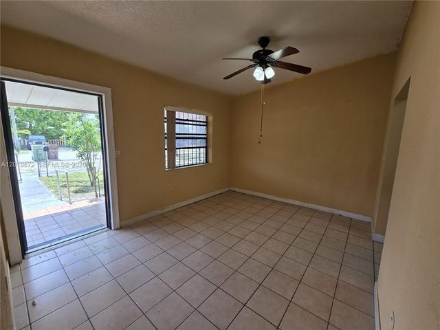 1051 E 18th St, Hialeah, FL 33013
