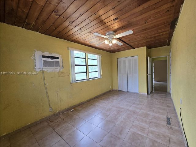 1051 E 18th St, Hialeah, FL 33013