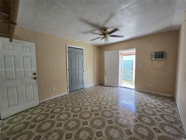 1051 E 18th St, Hialeah, FL 33013