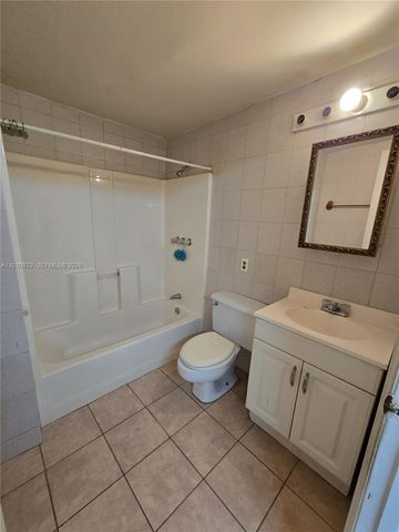 1051 E 18th St, Hialeah, FL 33013