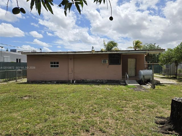 1051 E 18th St, Hialeah, FL 33013