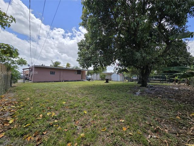 1051 E 18th St, Hialeah, FL 33013