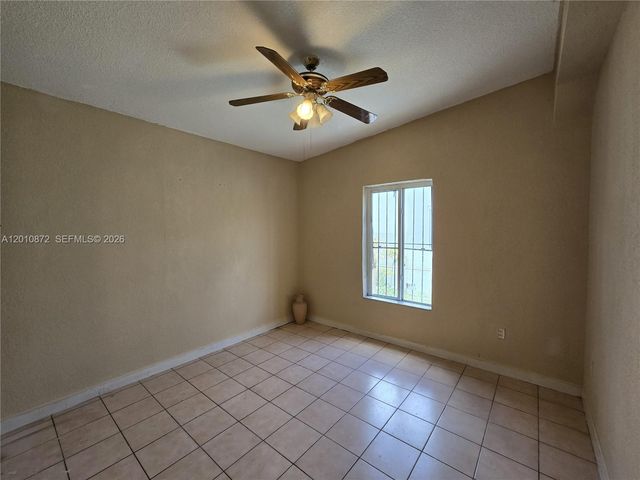 1051 E 18th St, Hialeah, FL 33013