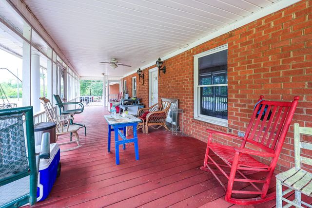 6652 Old Mullins Rd., Nichols, SC 29581