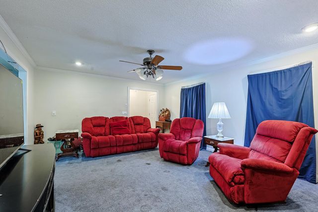6652 Old Mullins Rd., Nichols, SC 29581
