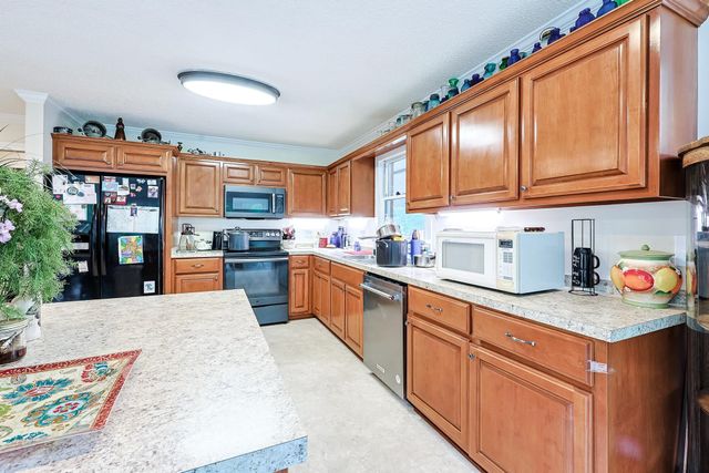 6652 Old Mullins Rd., Nichols, SC 29581