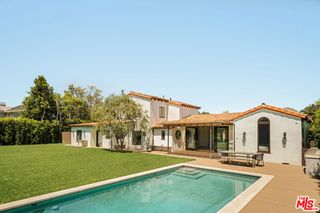 647 Toyopa Drive, Pacific Palisades, CA 90272