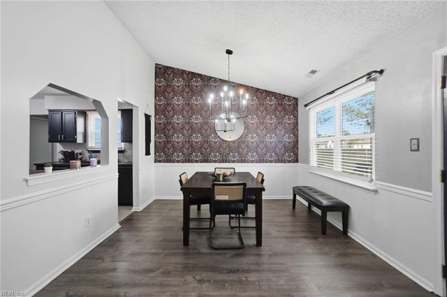 732 Willow Bend DR, Chesapeake, VA 23323