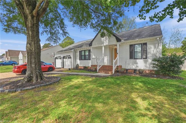 732 Willow Bend DR, Chesapeake, VA 23323