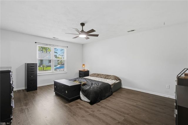 732 Willow Bend DR, Chesapeake, VA 23323