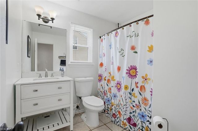 732 Willow Bend DR, Chesapeake, VA 23323