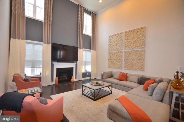 1611 BRACKENVILLE RD, Hockessin, DE 19707