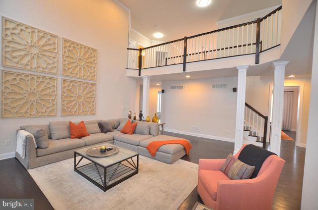 1611 BRACKENVILLE RD, Hockessin, DE 19707