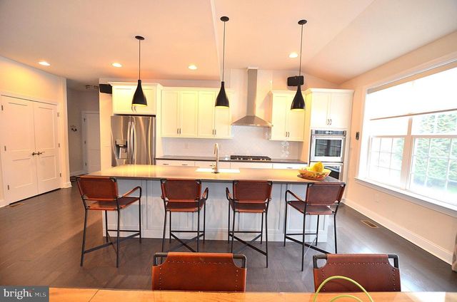 1611 BRACKENVILLE RD, Hockessin, DE 19707