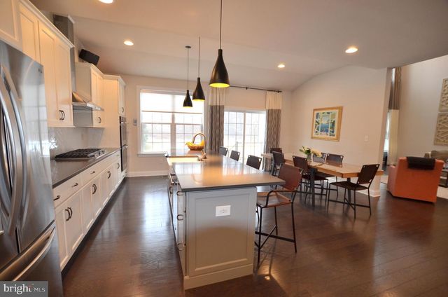 1611 BRACKENVILLE RD, Hockessin, DE 19707