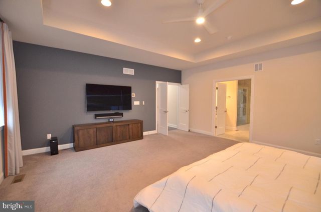 1611 BRACKENVILLE RD, Hockessin, DE 19707