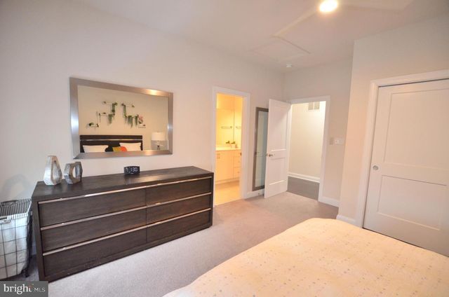 1611 BRACKENVILLE RD, Hockessin, DE 19707