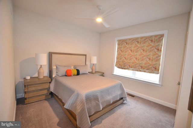 1611 BRACKENVILLE RD, Hockessin, DE 19707