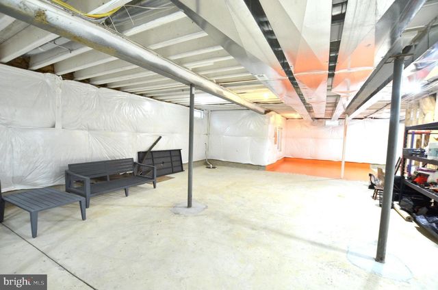 1611 BRACKENVILLE RD, Hockessin, DE 19707