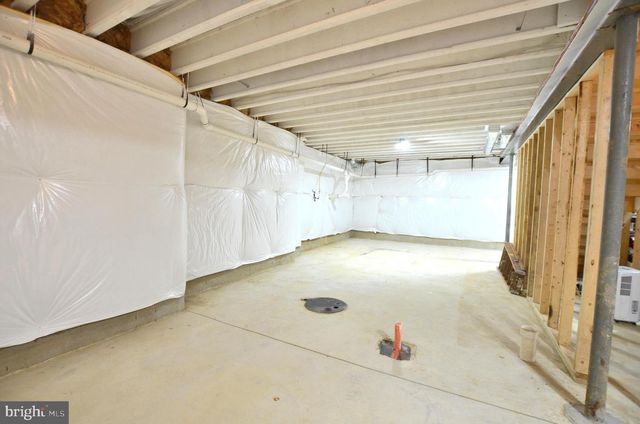 1611 BRACKENVILLE RD, Hockessin, DE 19707