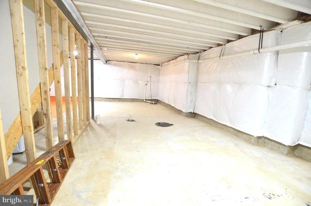 1611 BRACKENVILLE RD, Hockessin, DE 19707