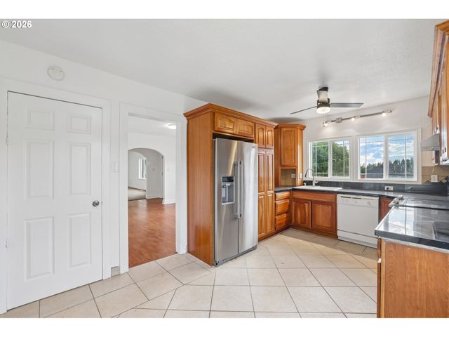 11570 Se VERNS Way, Happy Valley, OR 97086