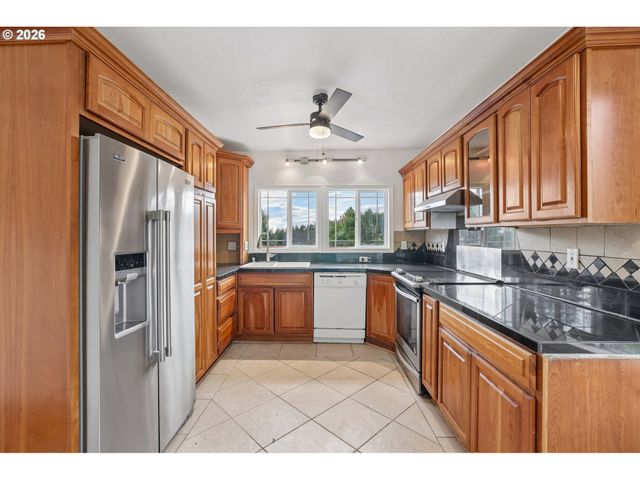 11570 Se VERNS Way, Happy Valley, OR 97086
