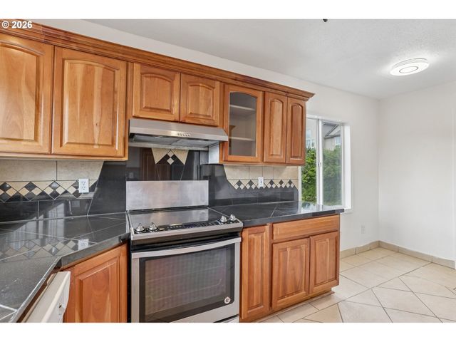 11570 Se VERNS Way, Happy Valley, OR 97086