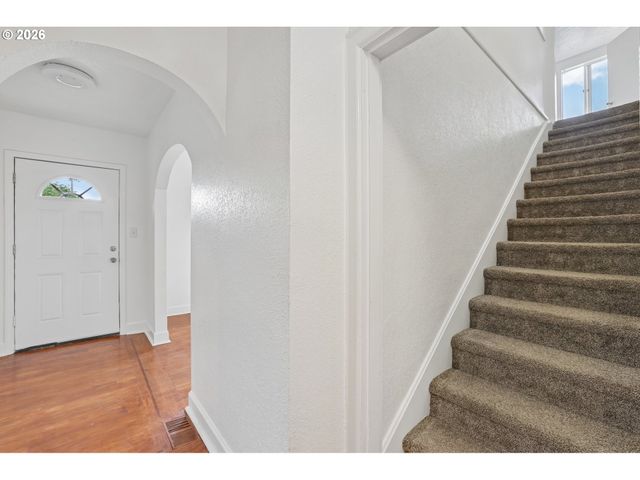 11570 Se VERNS Way, Happy Valley, OR 97086