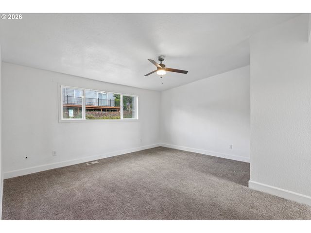 11570 Se VERNS Way, Happy Valley, OR 97086