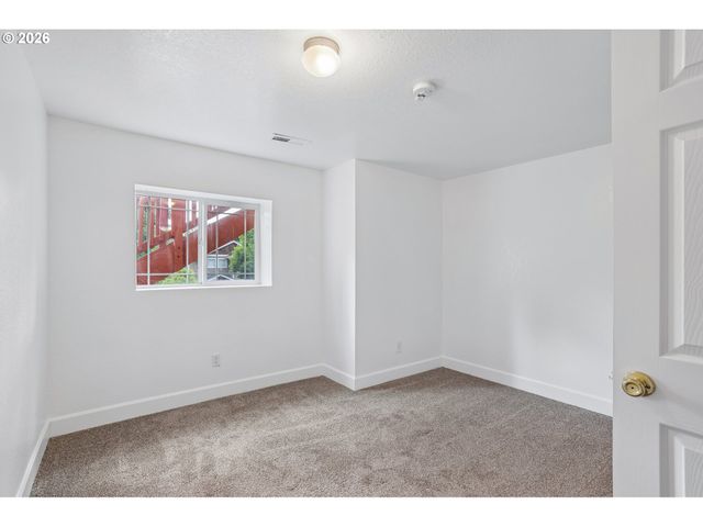 11570 Se VERNS Way, Happy Valley, OR 97086