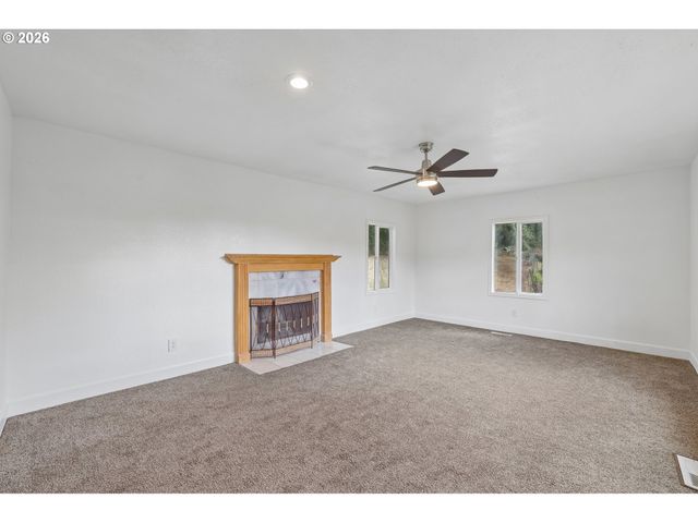 11570 Se VERNS Way, Happy Valley, OR 97086