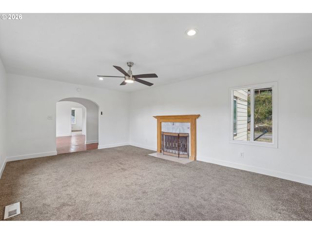 11570 Se VERNS Way, Happy Valley, OR 97086