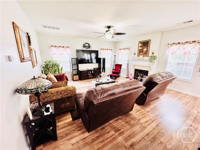 1216 St James Pl, Loganville, GA 30052