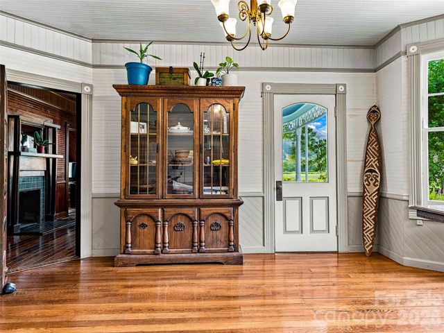 5 Clarks Cove Road, Leicester, NC 28748