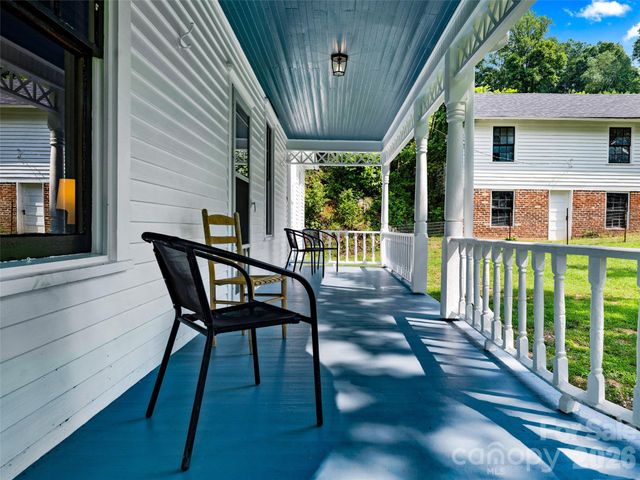 5 Clarks Cove Road, Leicester, NC 28748